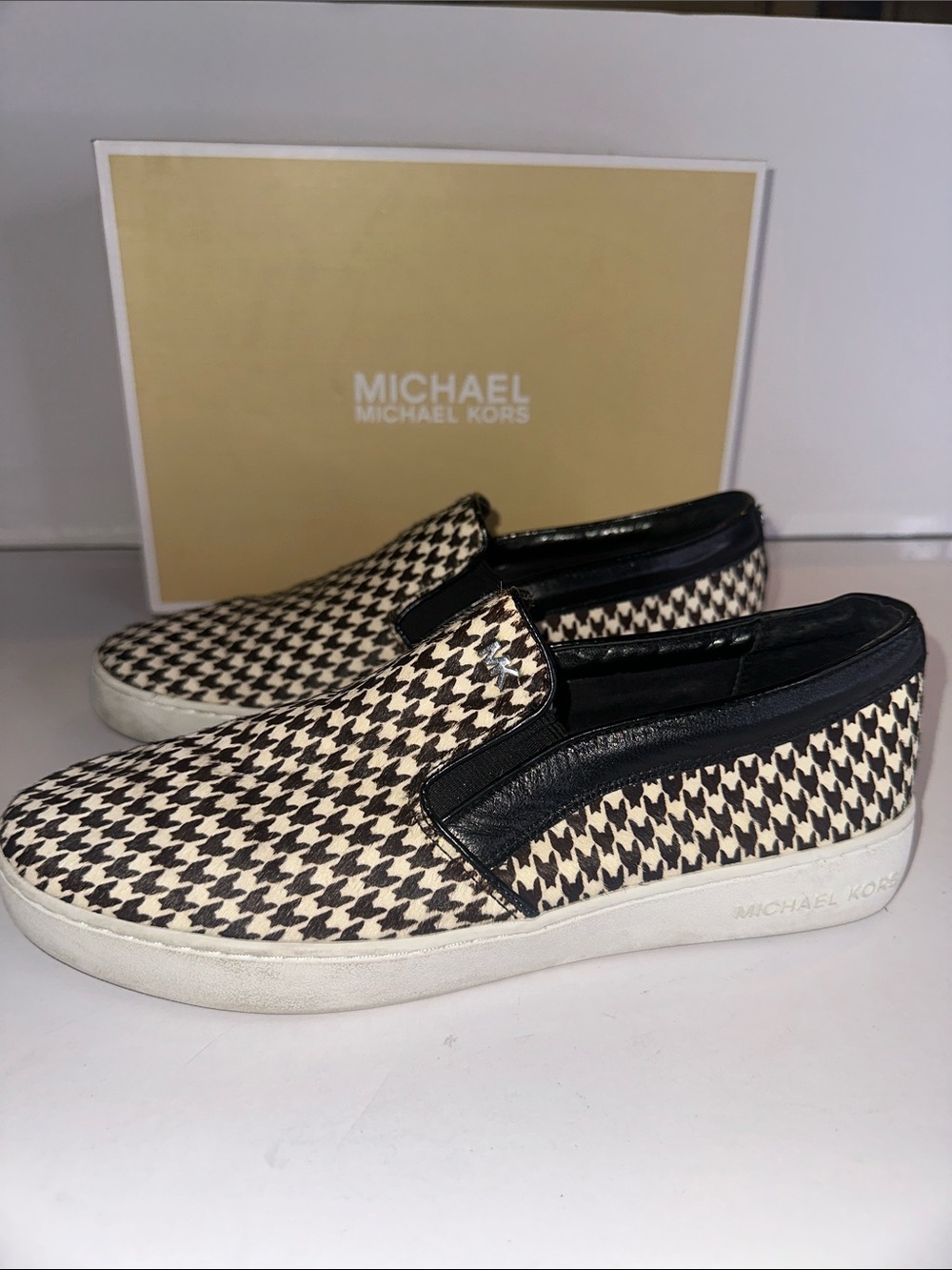 MICHAEL Michael Kors Black & Cream Houndstooth Slip-On Flats